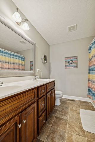 70 Hayden Drake Ln, Lafayette, TN 37083