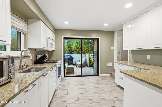 81 Cotswold Circle, Ocean Twp, NJ 07712