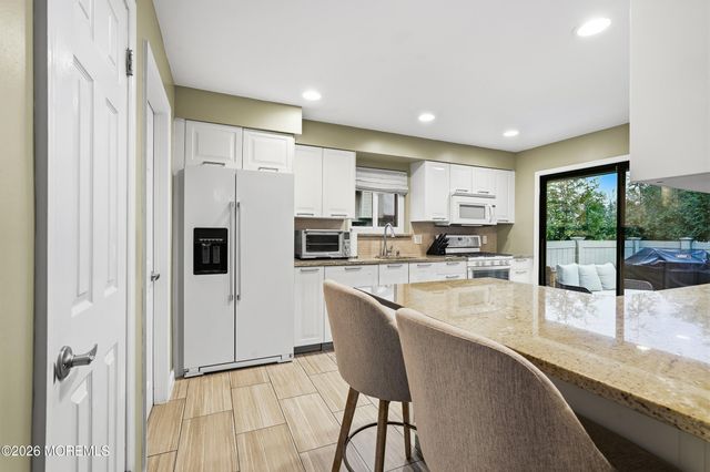 81 Cotswold Circle, Ocean Twp, NJ 07712