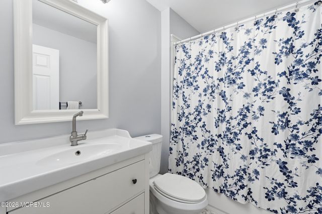 81 Cotswold Circle, Ocean Twp, NJ 07712