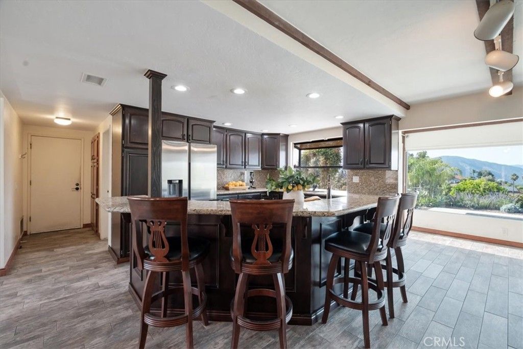 Image 10 of property listing at 1509 Macadamia Drive, Fallbrook, CA 92028