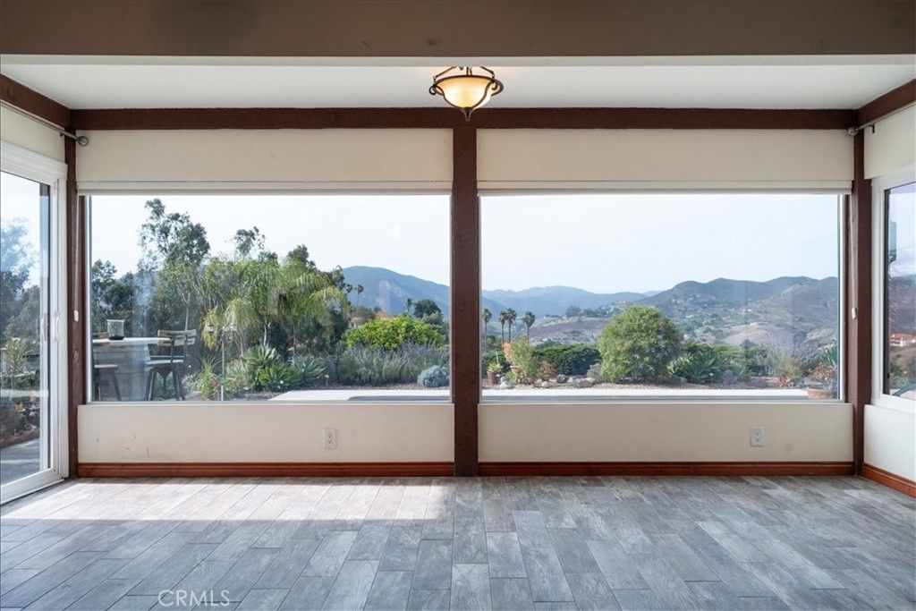 Image 15 of property listing at 1509 Macadamia Drive, Fallbrook, CA 92028