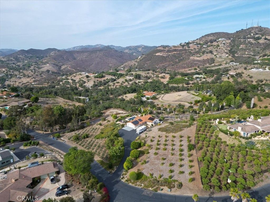 Image 37 of property listing at 1509 Macadamia Drive, Fallbrook, CA 92028