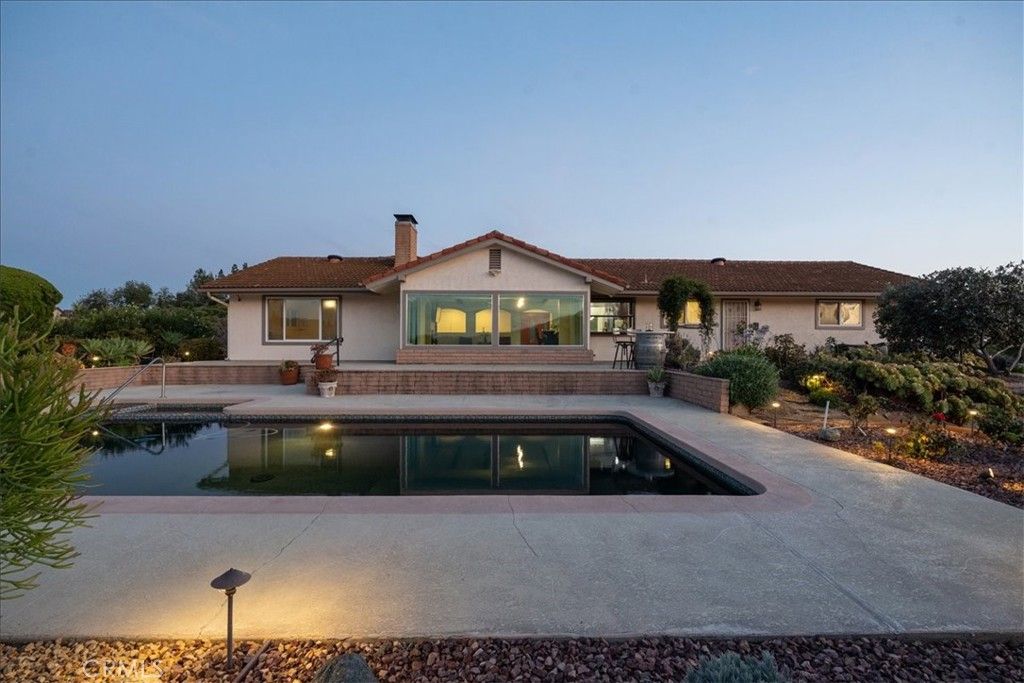 Image 5 of property listing at 1509 Macadamia Drive, Fallbrook, CA 92028