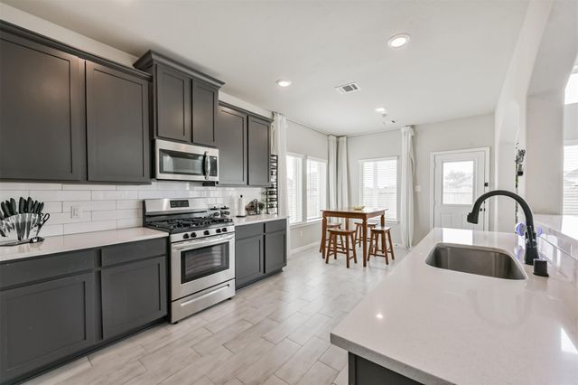 361 Selah Court, Alvin, TX 77511