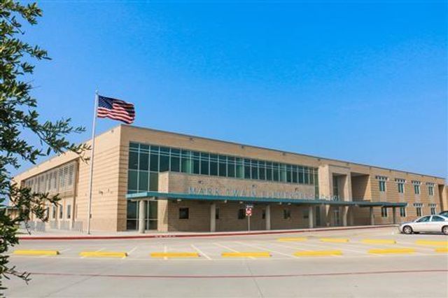 361 Selah Court, Alvin, TX 77511