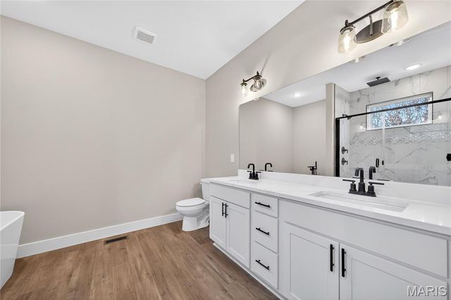 5 Forest Lake Drive, Wright City, MO 63390