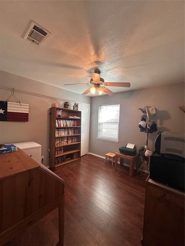 505 County Road 4205, Cranfills Gap, TX 76637