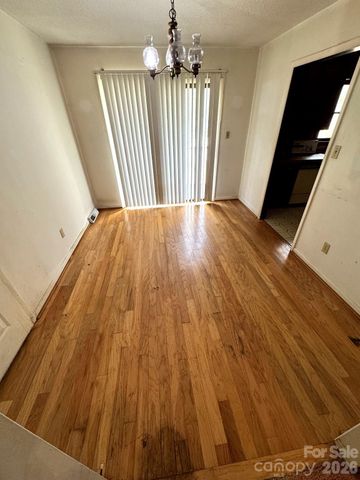 3968 Dover Street, Claremont, NC 28610