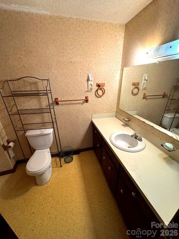 3968 Dover Street, Claremont, NC 28610