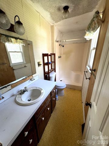 3968 Dover Street, Claremont, NC 28610