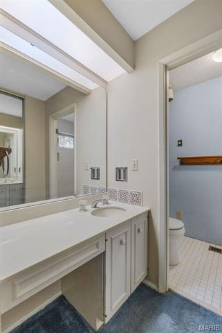 807 Garonne Drive, Manchester, MO 63021