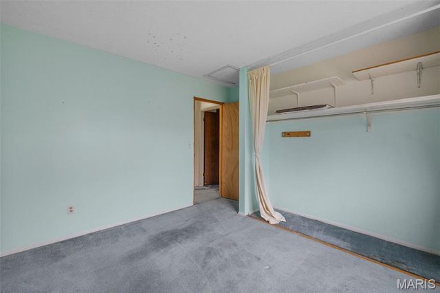 807 Garonne Drive, Manchester, MO 63021