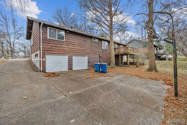 807 Garonne Drive, Manchester, MO 63021