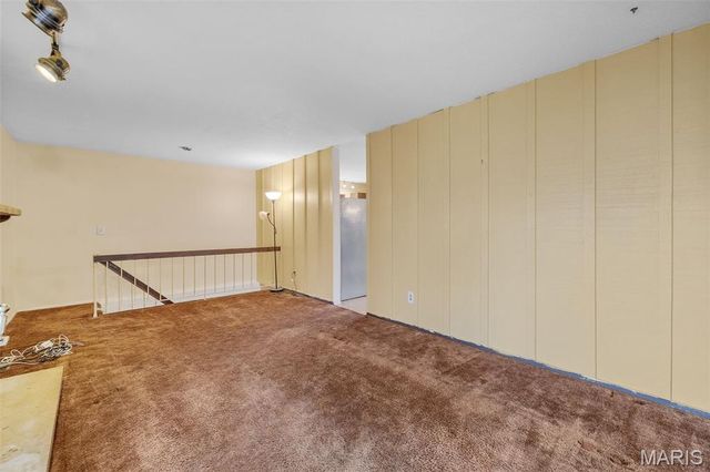 807 Garonne Drive, Manchester, MO 63021