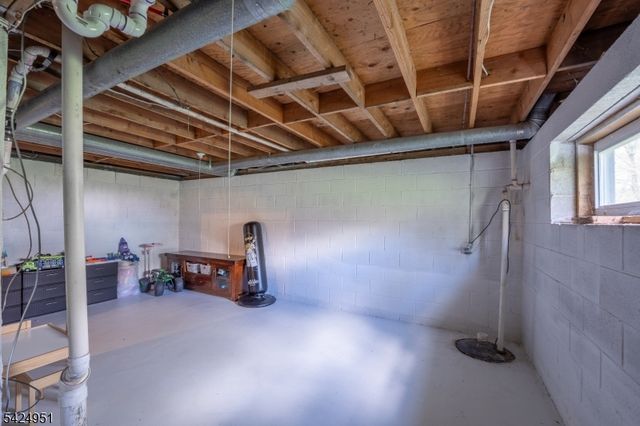 31 Welisewitz Road, East Amwell Twp., NJ 08551