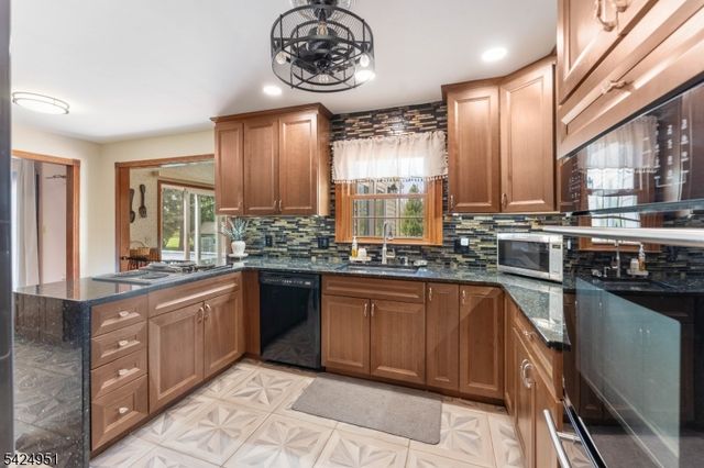 31 Welisewitz Road, East Amwell Twp., NJ 08551