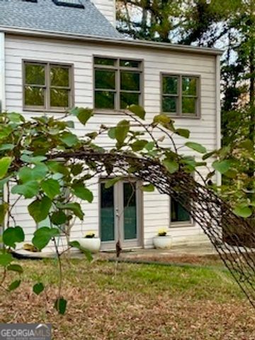 3810 Galloway Drive NE, Roswell, GA 30075