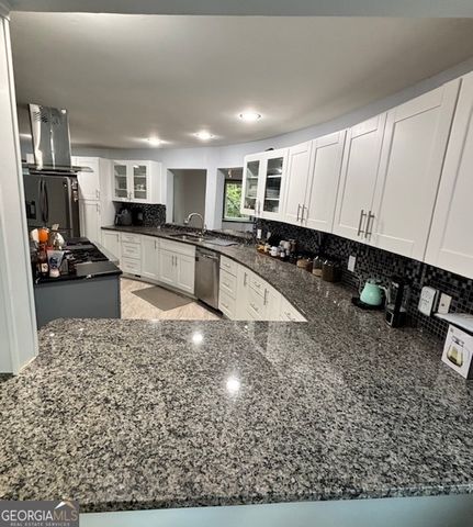 3810 Galloway Drive NE, Roswell, GA 30075