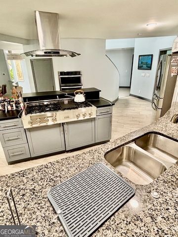 3810 Galloway Drive NE, Roswell, GA 30075