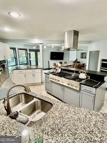 3810 Galloway Drive NE, Roswell, GA 30075