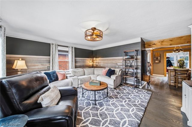 6563 W 130th Street, Parma Heights, OH 44130