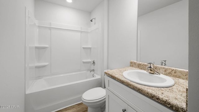 7095 George Day Lane, Panama City, FL 32404