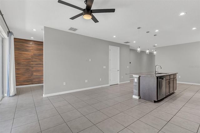 558 MEADOW POINTE DRIVE, Haines City, FL 33844