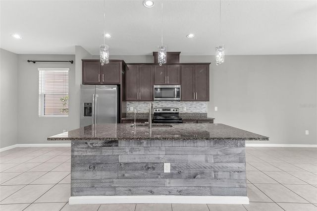 558 MEADOW POINTE DRIVE, Haines City, FL 33844