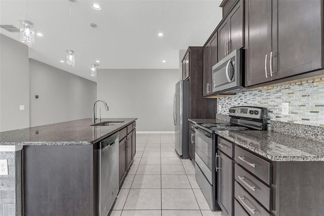 558 MEADOW POINTE DRIVE, Haines City, FL 33844