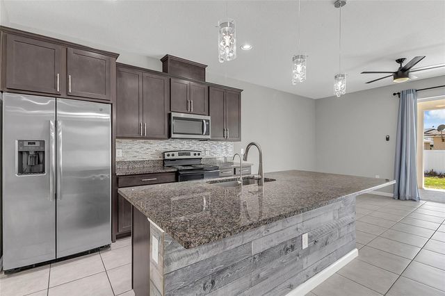 558 MEADOW POINTE DRIVE, Haines City, FL 33844