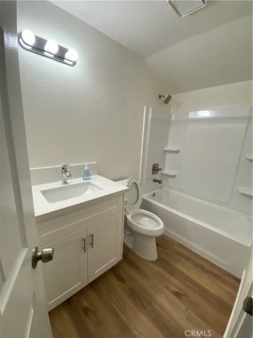 678 Rosewood, Camarillo, CA 93010