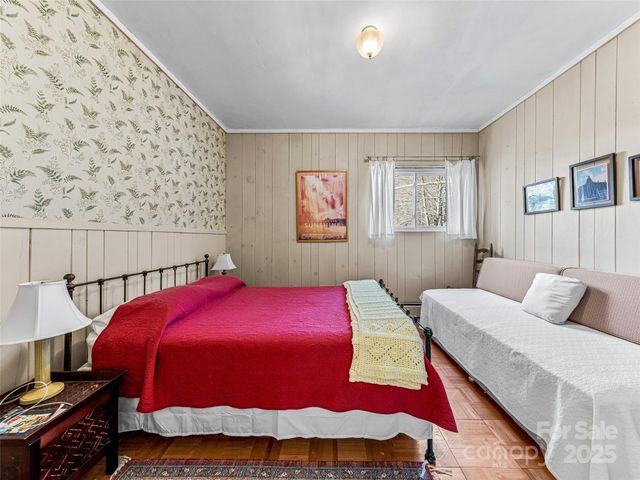 1411 Cabin Creek Road, Zirconia, NC 28790