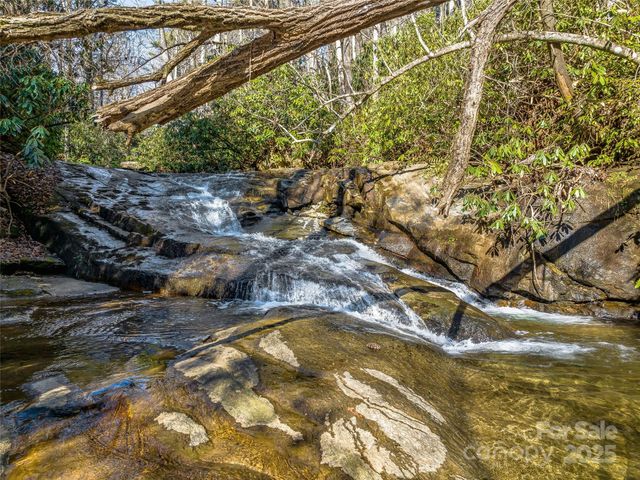 1411 Cabin Creek Road, Zirconia, NC 28790