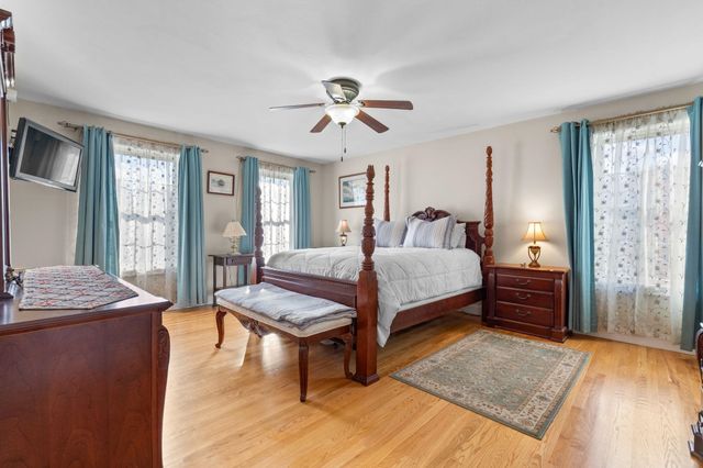 27 Wellesley Drive, Pelham, NH 03076