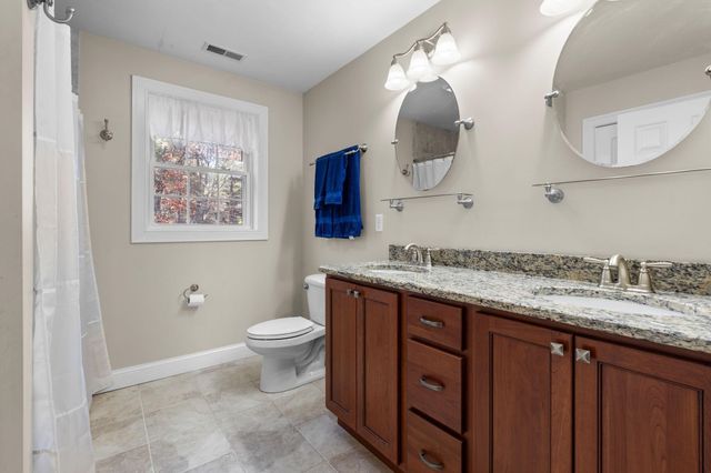 27 Wellesley Drive, Pelham, NH 03076