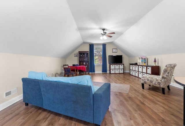 27 Wellesley Drive, Pelham, NH 03076