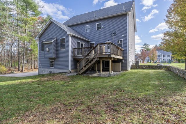 27 Wellesley Drive, Pelham, NH 03076