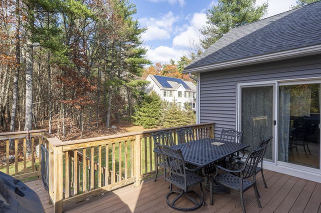 27 Wellesley Drive, Pelham, NH 03076