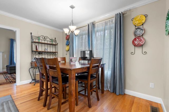 27 Wellesley Drive, Pelham, NH 03076