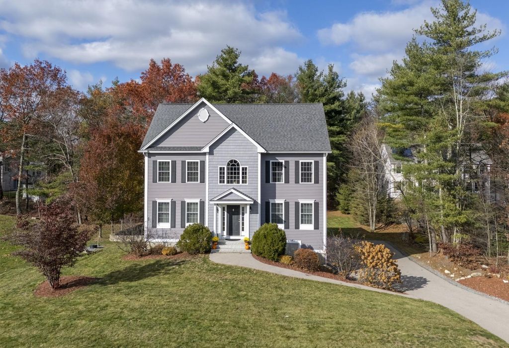 27 Wellesley Drive, Pelham, NH 03076