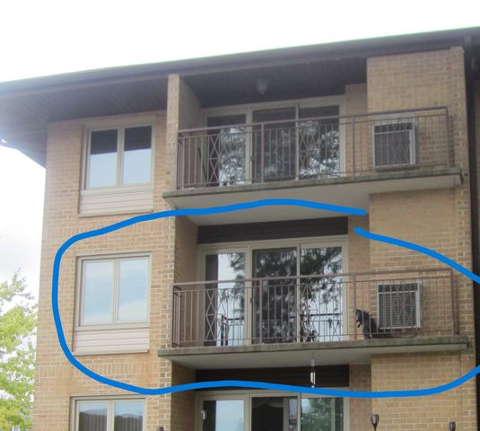 2400 W Talcott Road 223, Park Ridge, IL 60068