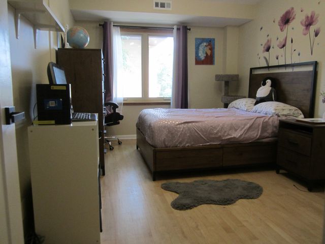 2400 W Talcott Road 223, Park Ridge, IL 60068