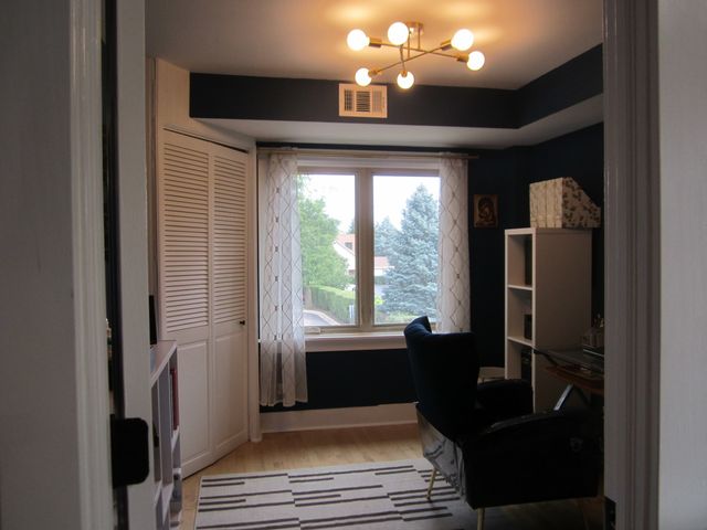 2400 W Talcott Road 223, Park Ridge, IL 60068