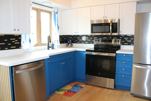 2400 W Talcott Road 223, Park Ridge, IL 60068