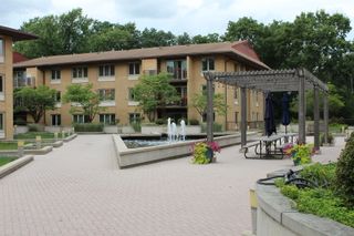 2400 W Talcott Road 223, Park Ridge, IL 60068