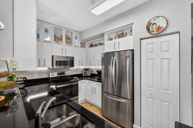 1801 N Flagler Drive 901, West Palm Beach, FL 33407