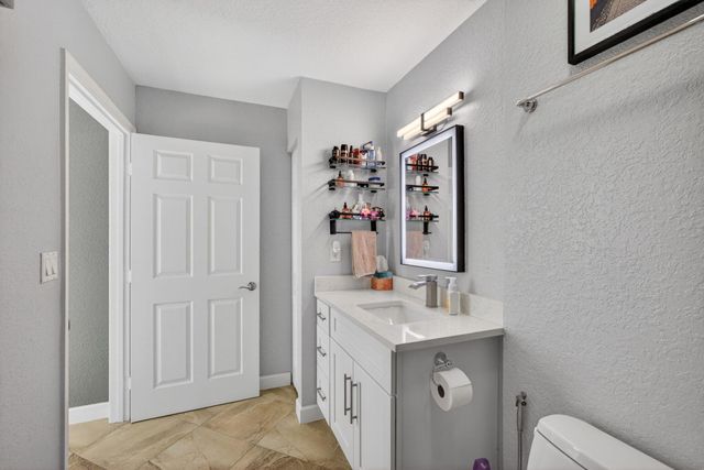 1801 N Flagler Drive 901, West Palm Beach, FL 33407