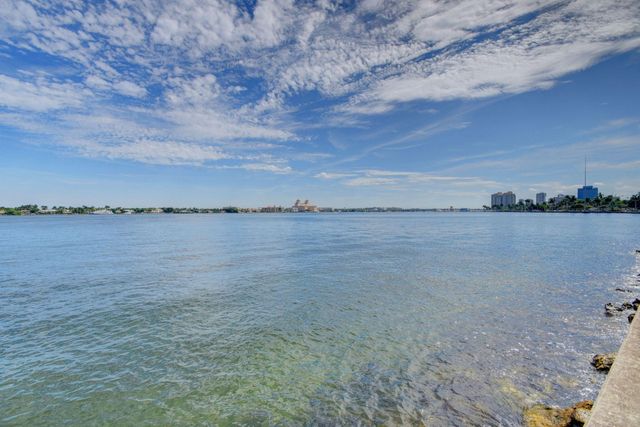 1801 N Flagler Drive 901, West Palm Beach, FL 33407