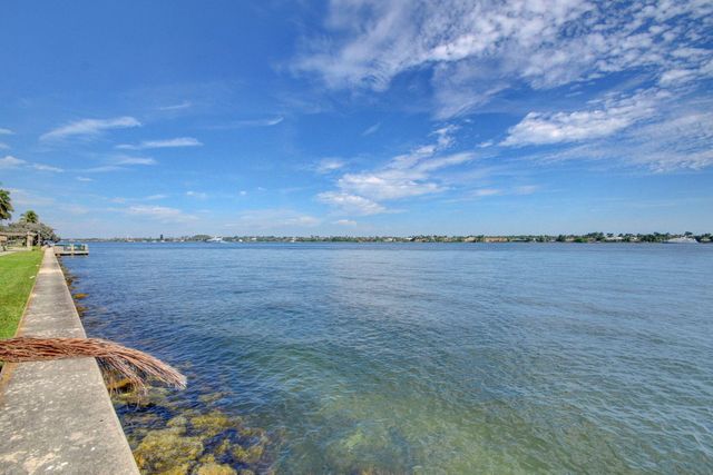 1801 N Flagler Drive 901, West Palm Beach, FL 33407